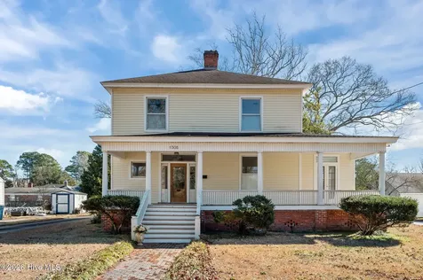 1305 N Market Street Washington NC 27889