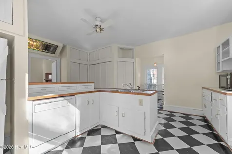 1305 N Market Street Washington NC 27889