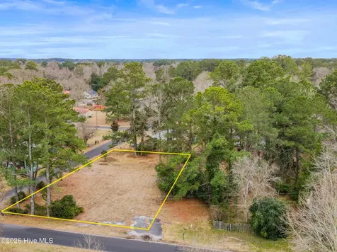 2307 Mckinley Avenue New Bern NC 28562
