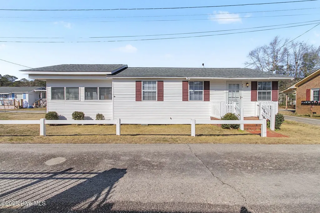 75 Clarkland Village Street Elizabethtown NC 28337