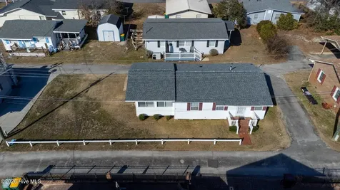 75 Clarkland Village Street Elizabethtown NC 28337