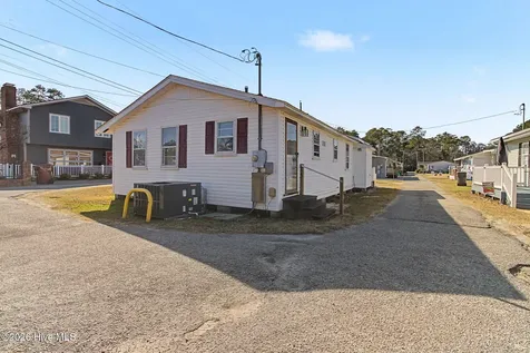 75 Clarkland Village Street Elizabethtown NC 28337