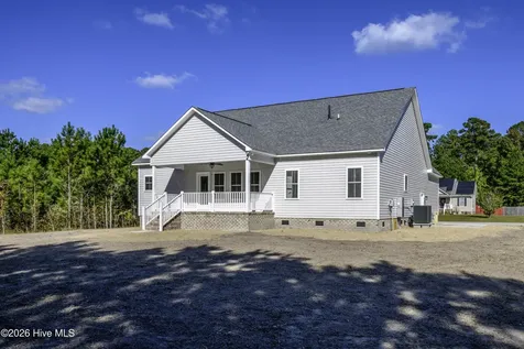 117 Mom Lane New Bern NC 28562