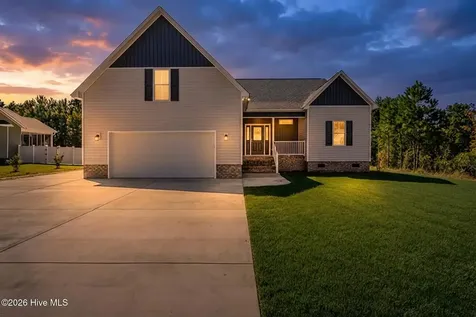 117 Mom Lane New Bern NC 28562