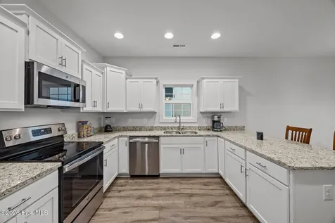 3002 Sharpnose Street New Bern NC 28562