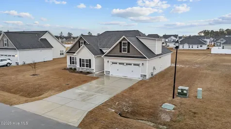 3002 Sharpnose Street New Bern NC 28562