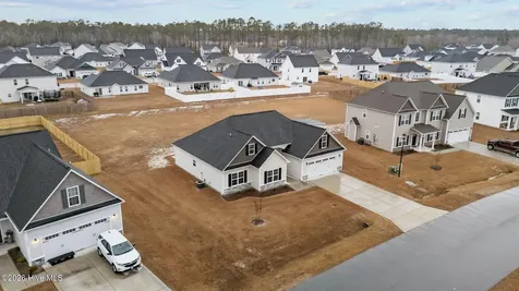 3002 Sharpnose Street New Bern NC 28562