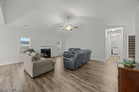 3002 Sharpnose Street New Bern NC 28562