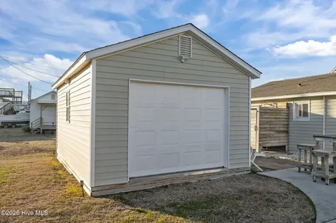 404 Dobbs Street Atlantic Beach NC 28512
