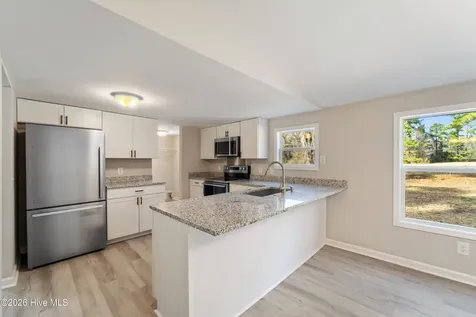 529 Hubert Boulevard Hubert NC 28539
