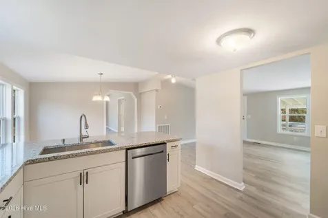 529 Hubert Boulevard Hubert NC 28539
