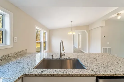 529 Hubert Boulevard Hubert NC 28539