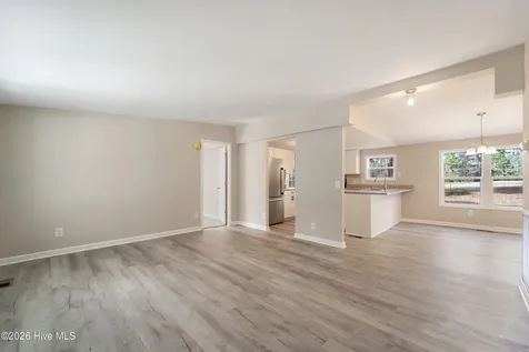 529 Hubert Boulevard Hubert NC 28539