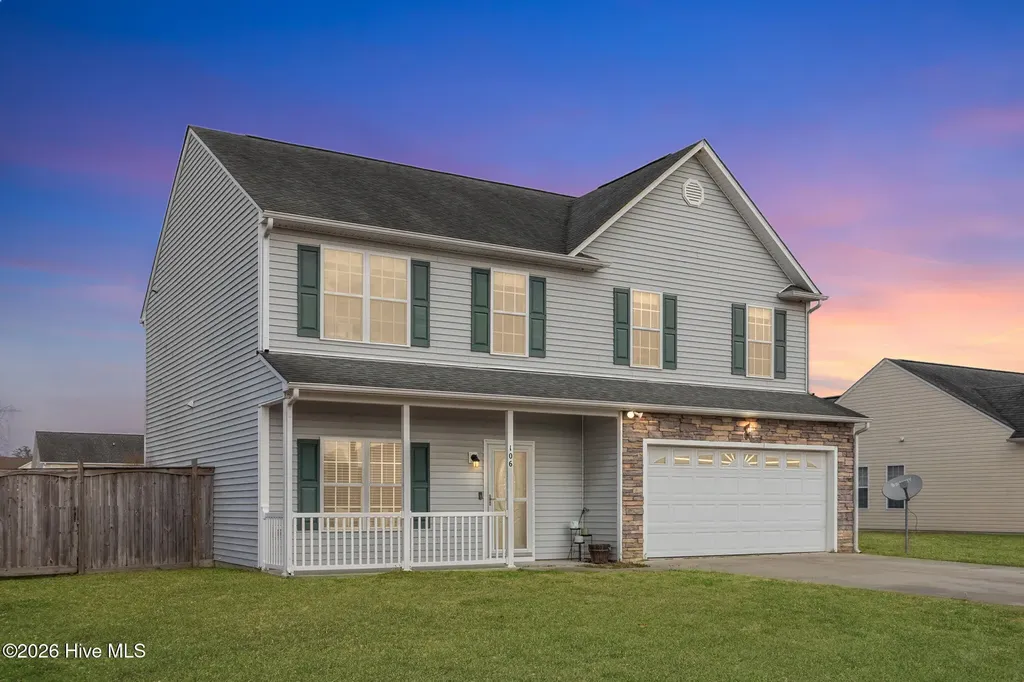 106 Dukes Lake Circle Richlands NC 28574