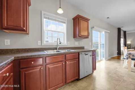 106 Dukes Lake Circle Richlands NC 28574