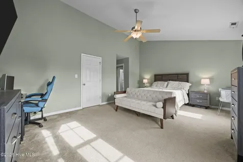 106 Dukes Lake Circle Richlands NC 28574