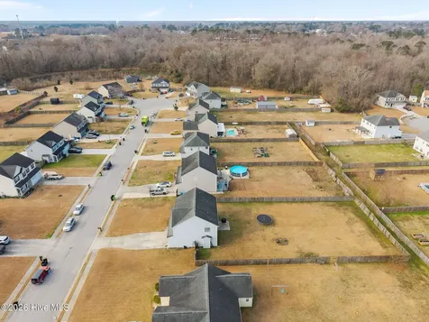 106 Dukes Lake Circle Richlands NC 28574