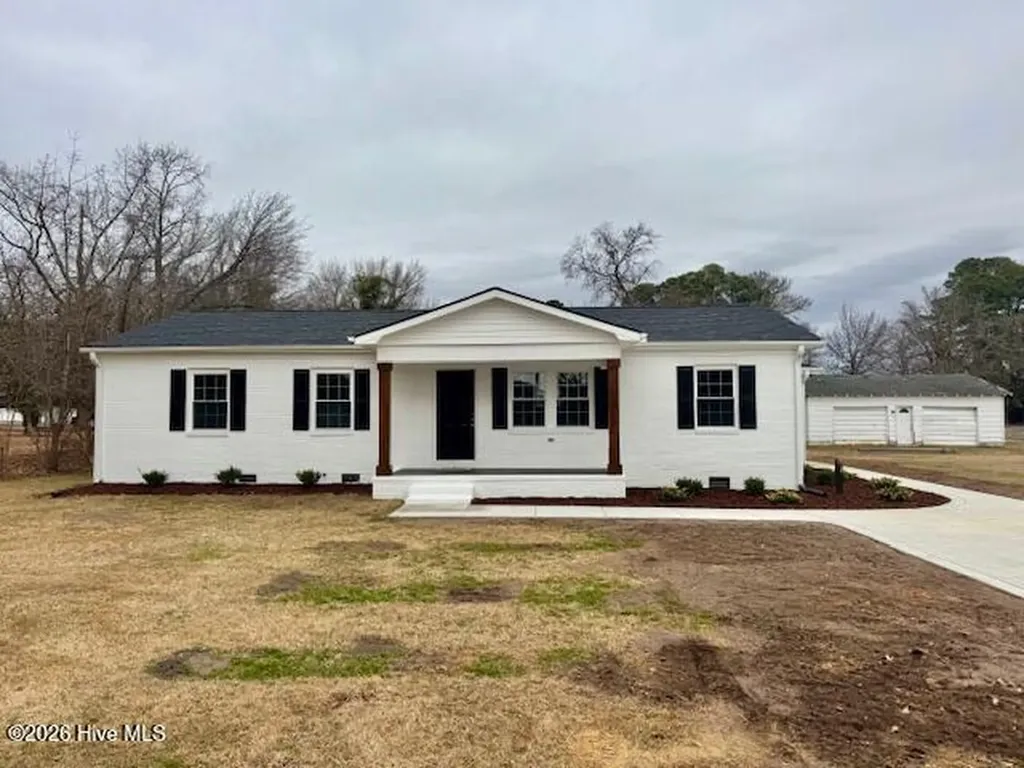 903 E Balsey Street Clinton NC 28328