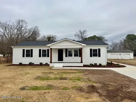 903 E Balsey Street Clinton NC 28328