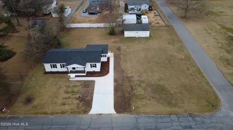 903 E Balsey Street Clinton NC 28328