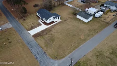 903 E Balsey Street Clinton NC 28328