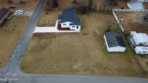 903 E Balsey Street Clinton NC 28328