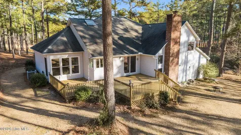 15620 Fox Lane Wagram NC 28396