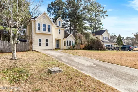 493 Hemlock Drive Jacksonville NC 28546