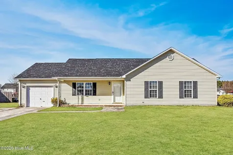 119 Annie Road Richlands NC 28574