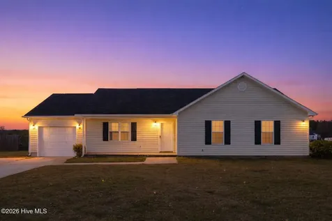 119 Annie Road Richlands NC 28574