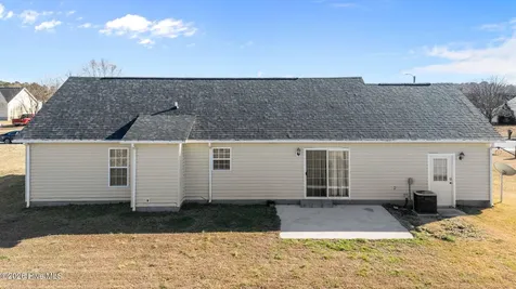119 Annie Road Richlands NC 28574