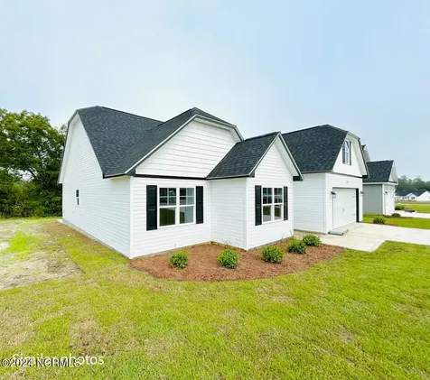 713 N Pebble Branch Court Holly Ridge NC 28445