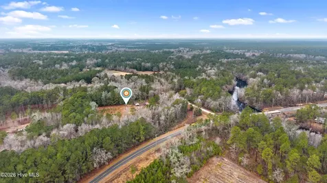 65 Old Blakes Bridge Road Burgaw NC 28425