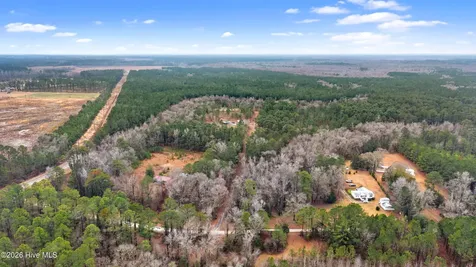 65 Old Blakes Bridge Road Burgaw NC 28425
