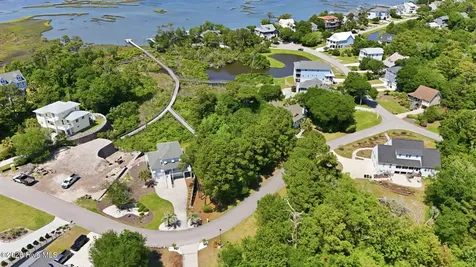 9806 Clarendon Drive Emerald Isle NC 28594