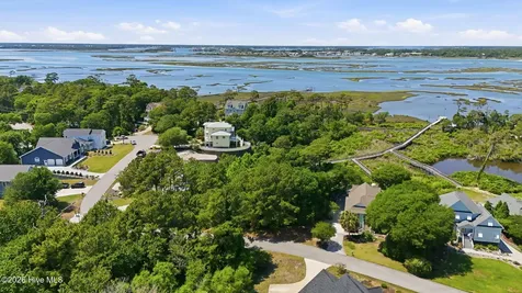 9806 Clarendon Drive Emerald Isle NC 28594