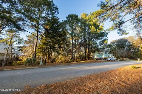 9806 Clarendon Drive Emerald Isle NC 28594