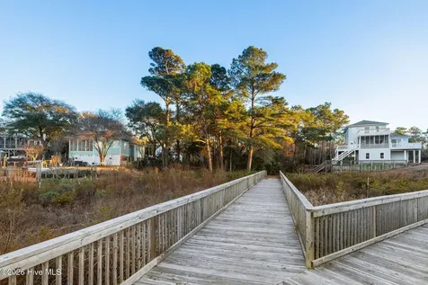 9806 Clarendon Drive Emerald Isle NC 28594