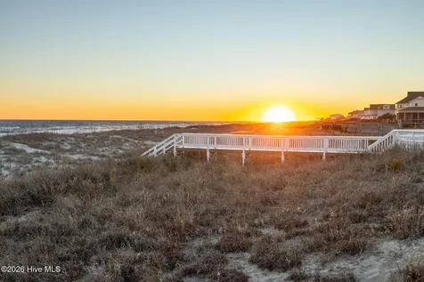 9806 Clarendon Drive Emerald Isle NC 28594