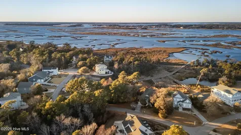 9806 Clarendon Drive Emerald Isle NC 28594