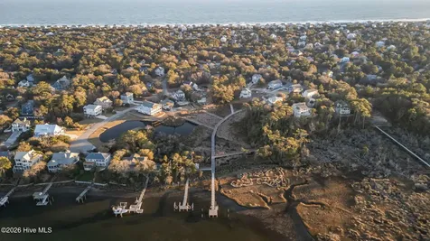 9806 Clarendon Drive Emerald Isle NC 28594
