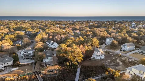 9806 Clarendon Drive Emerald Isle NC 28594