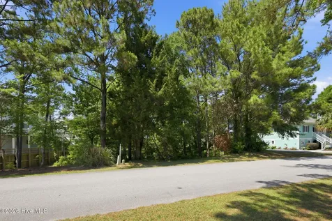 9806 Clarendon Drive Emerald Isle NC 28594