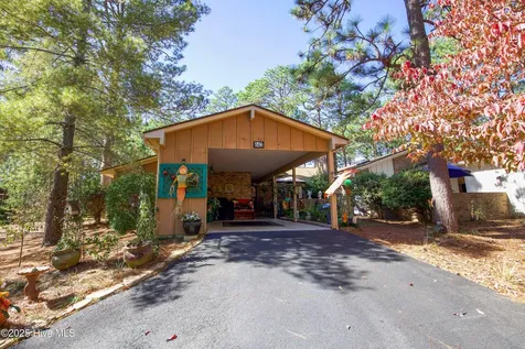 642 Redwood Drive Southern Pines NC 28387