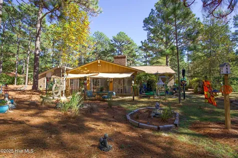 642 Redwood Drive Southern Pines NC 28387