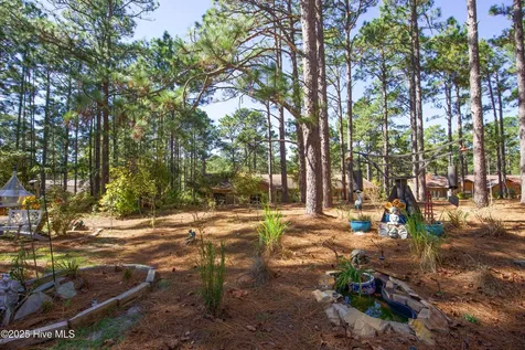 642 Redwood Drive Southern Pines NC 28387