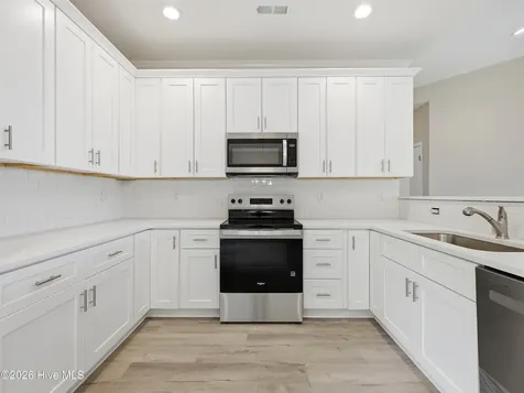 1058 Chadwick Shores Drive Sneads Ferry NC 28460