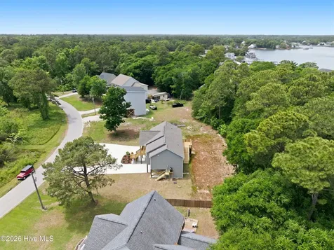1058 Chadwick Shores Drive Sneads Ferry NC 28460