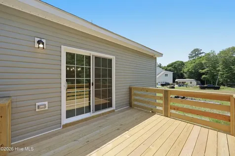 1058 Chadwick Shores Drive Sneads Ferry NC 28460