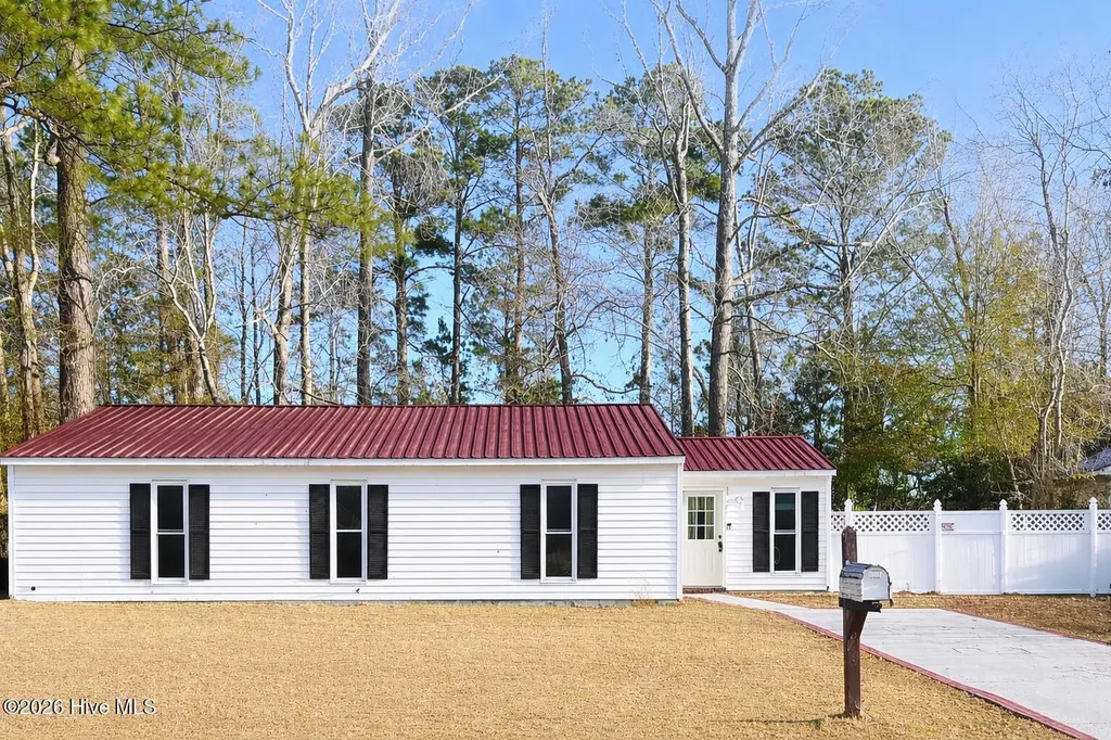 329 Lakewood Drive Jacksonville NC 28546